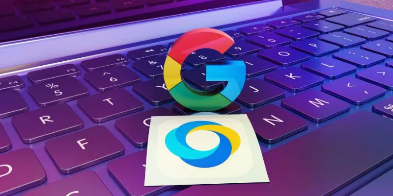 Teclado de computador com ícones do Google e do Google Marketing Platform